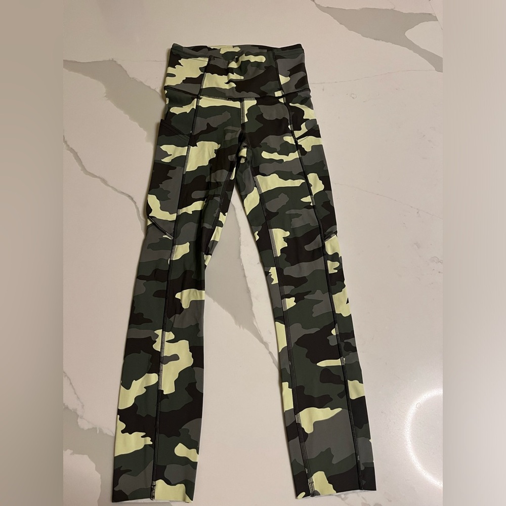 Camo lululemon leggings size zero.